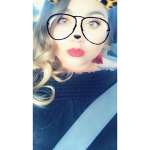 Meet your Posher, Perla